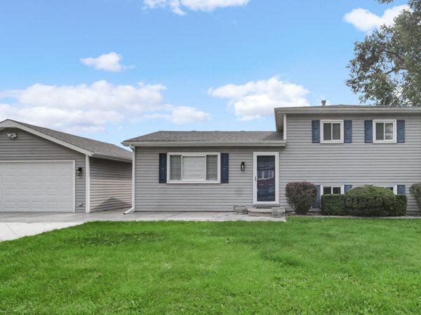 561 Eastwood Drive , Lowell, IN 46356