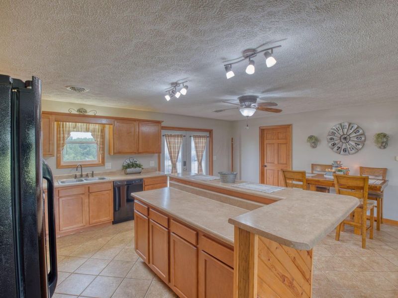 63736 Frazee Lane, McArthur, OH 45651 Photo 9