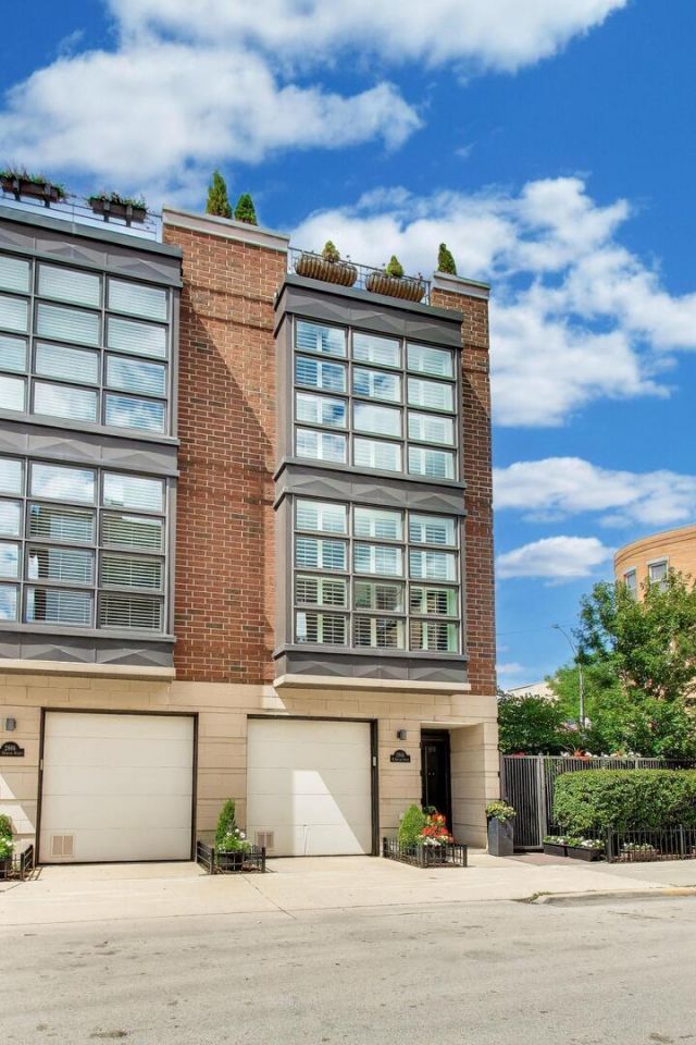 2868 N Orchard Street, Chicago, IL 60657 Main Photo