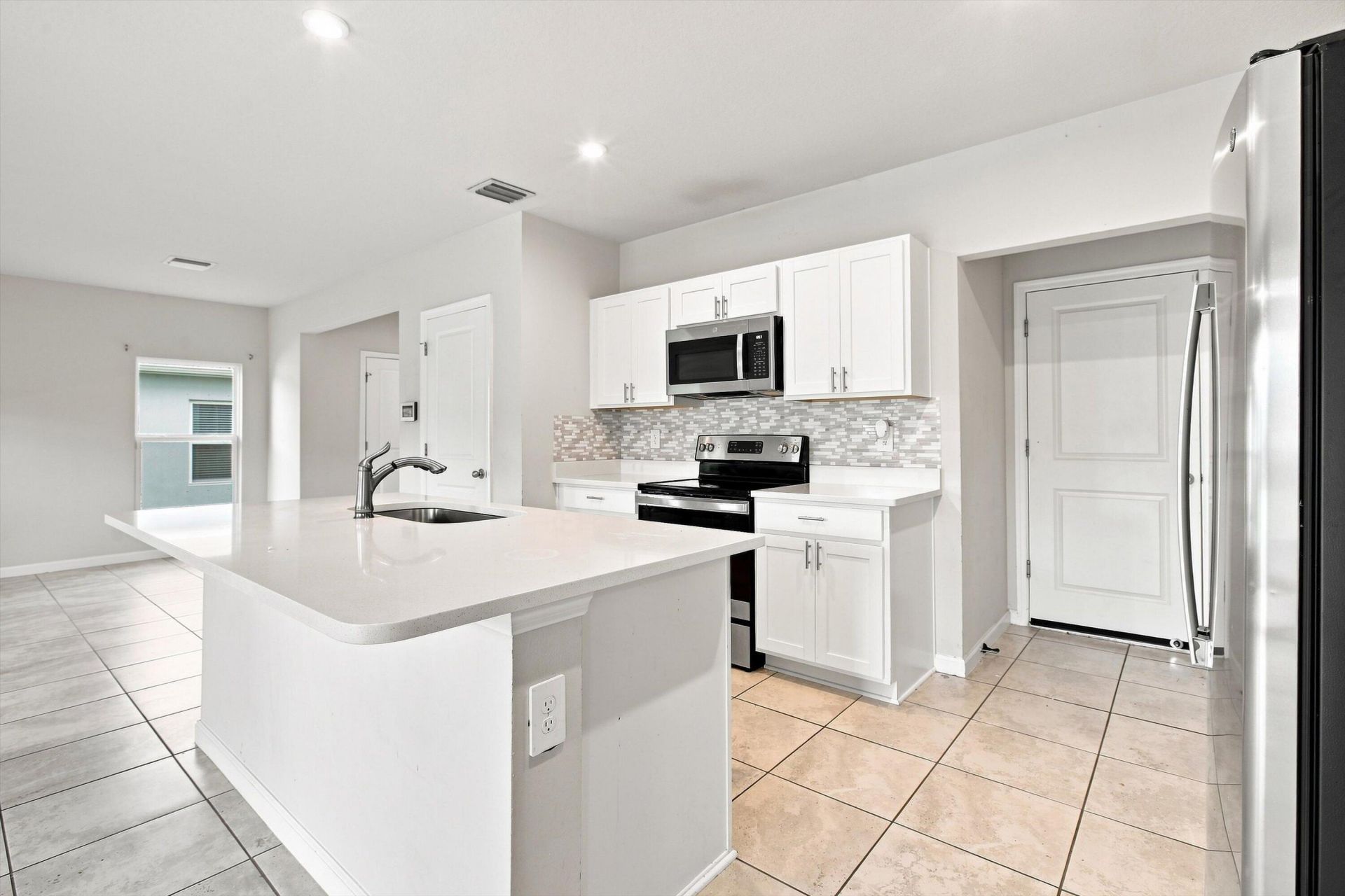 484 Cherimoya Street, Fort Pierce, FL 34981 Photo