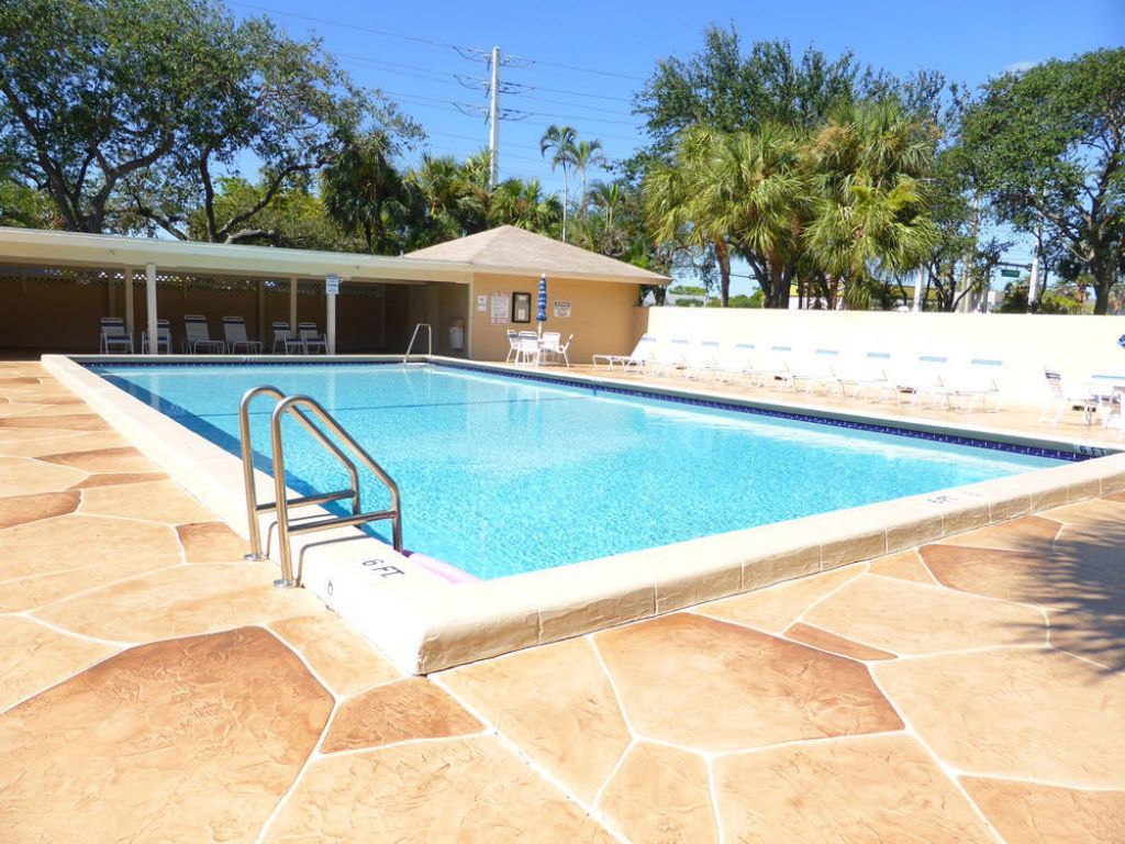 3939 NE 5th Avenue, Unit A208, Boca Raton, FL 33431 Photo