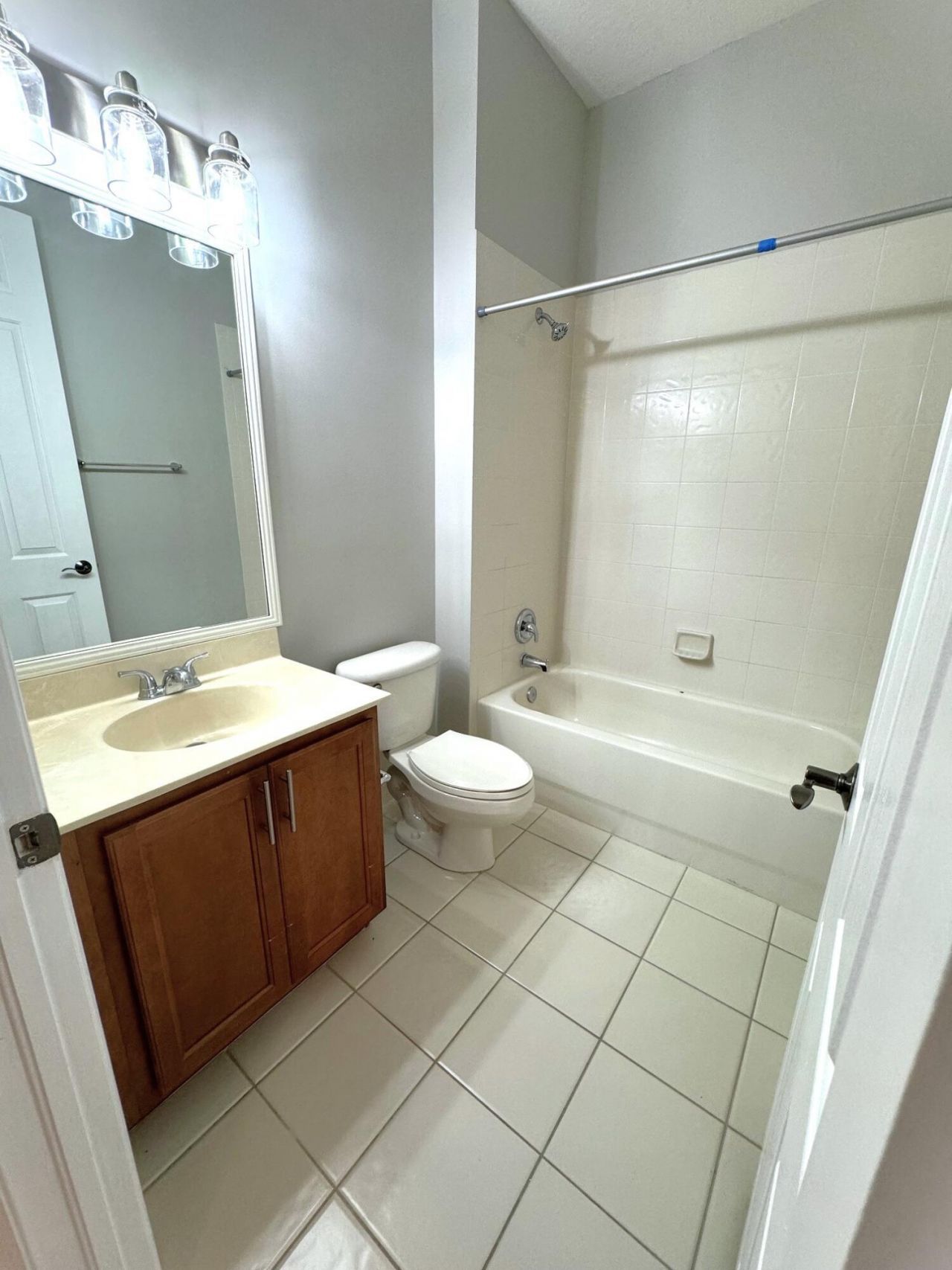 499 Corte Madera Lane, Unit 4, West Palm Beach, FL 33401 Photo