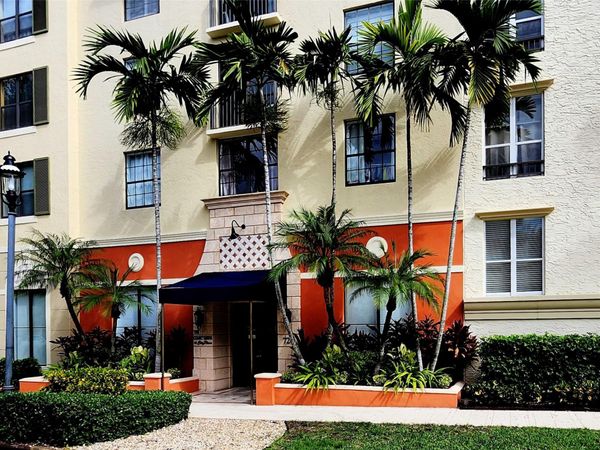 720 S Sapodilla Avenue, Unit 413, West Palm Beach, FL 33401