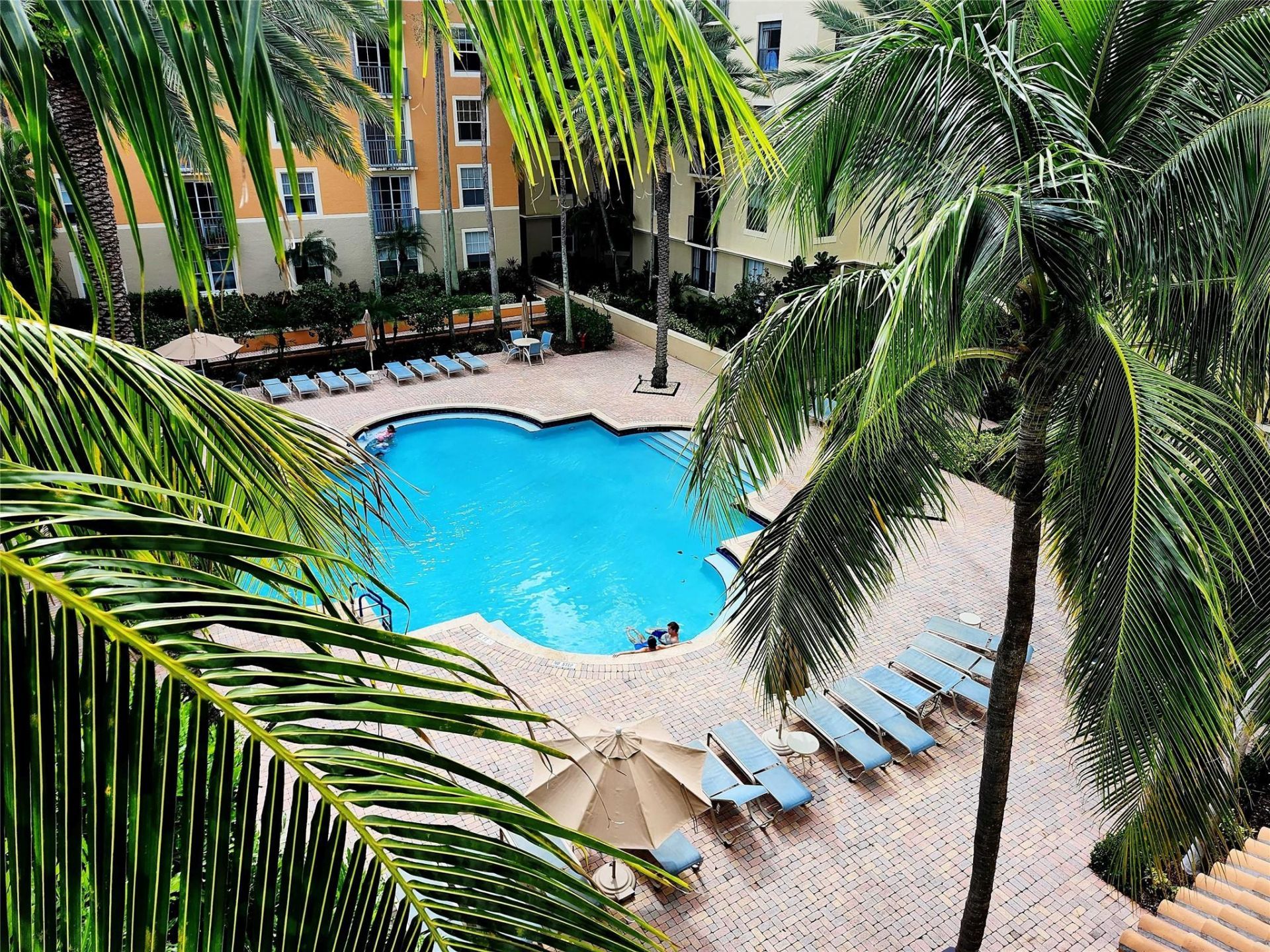 720 S Sapodilla Avenue, Unit 413, West Palm Beach, FL 33401 Photo