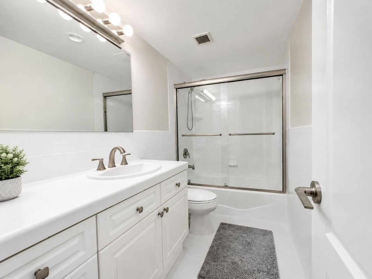 1301 River Reach Drive, Unit 111, Fort Lauderdale, FL 33315 Photo