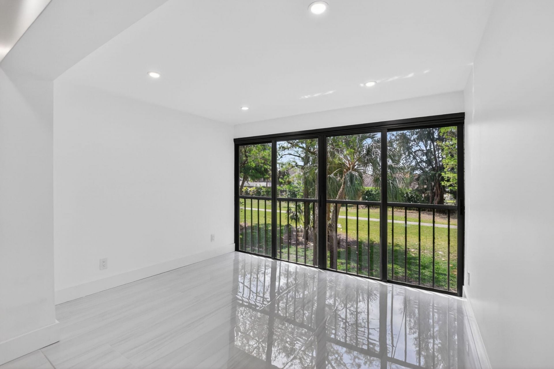 9272 Vista Del Lago, Unit 28F, Boca Raton, FL 33428 Photo
