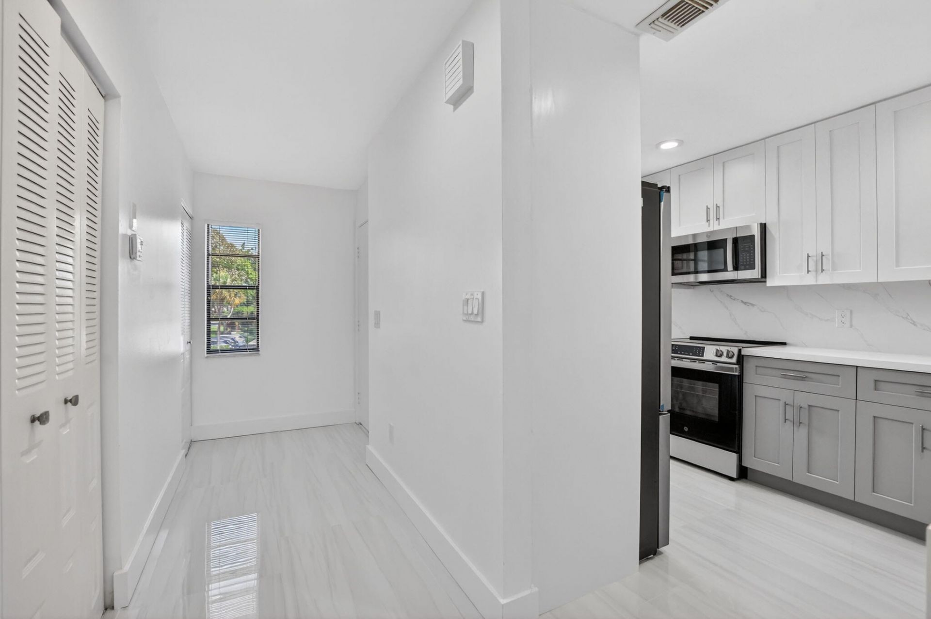 9272 Vista Del Lago, Unit 28F, Boca Raton, FL 33428 Photo