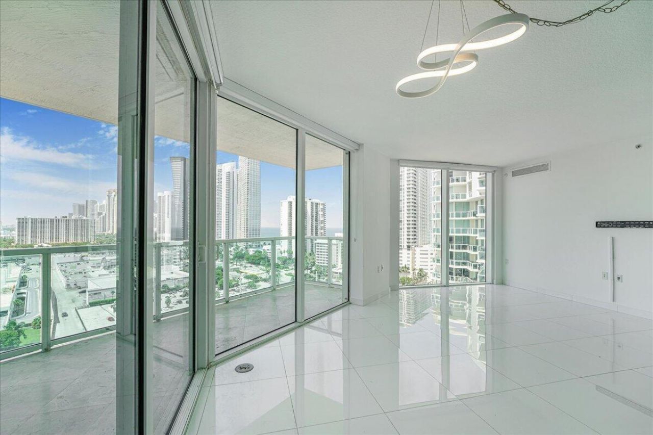 200 Sunny Isles Boulevard, Unit 2-1701, Sunny Isles Beach, FL 33160 Photo