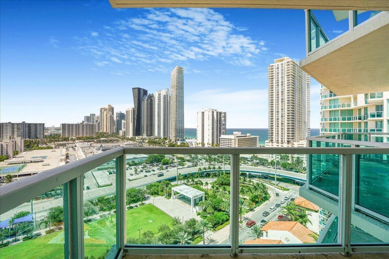 200 Sunny Isles Boulevard, Unit 2-1701, Sunny Isles Beach, FL 33160 Photo