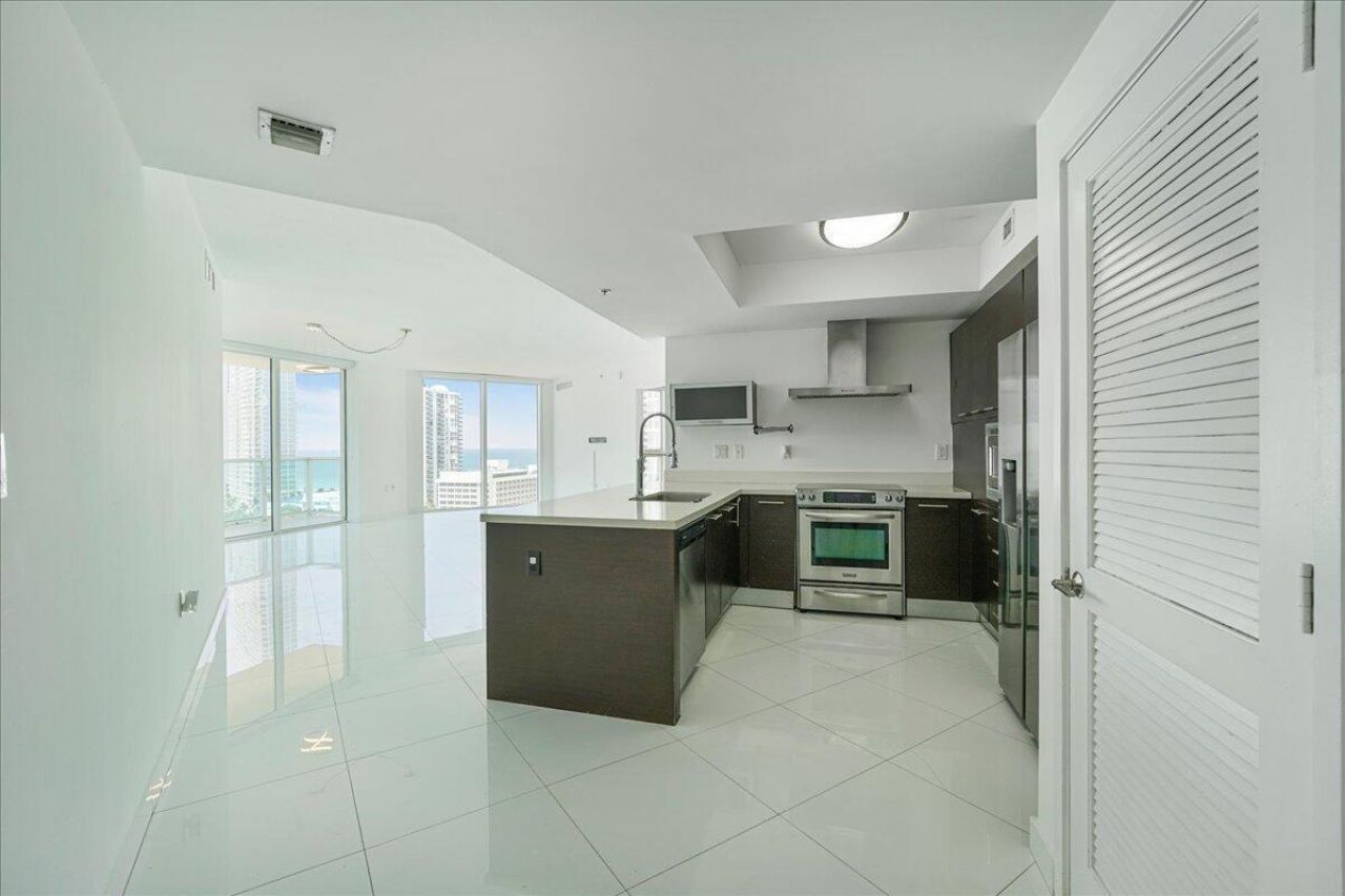 200 Sunny Isles Boulevard, Unit 2-1701, Sunny Isles Beach, FL 33160 Photo
