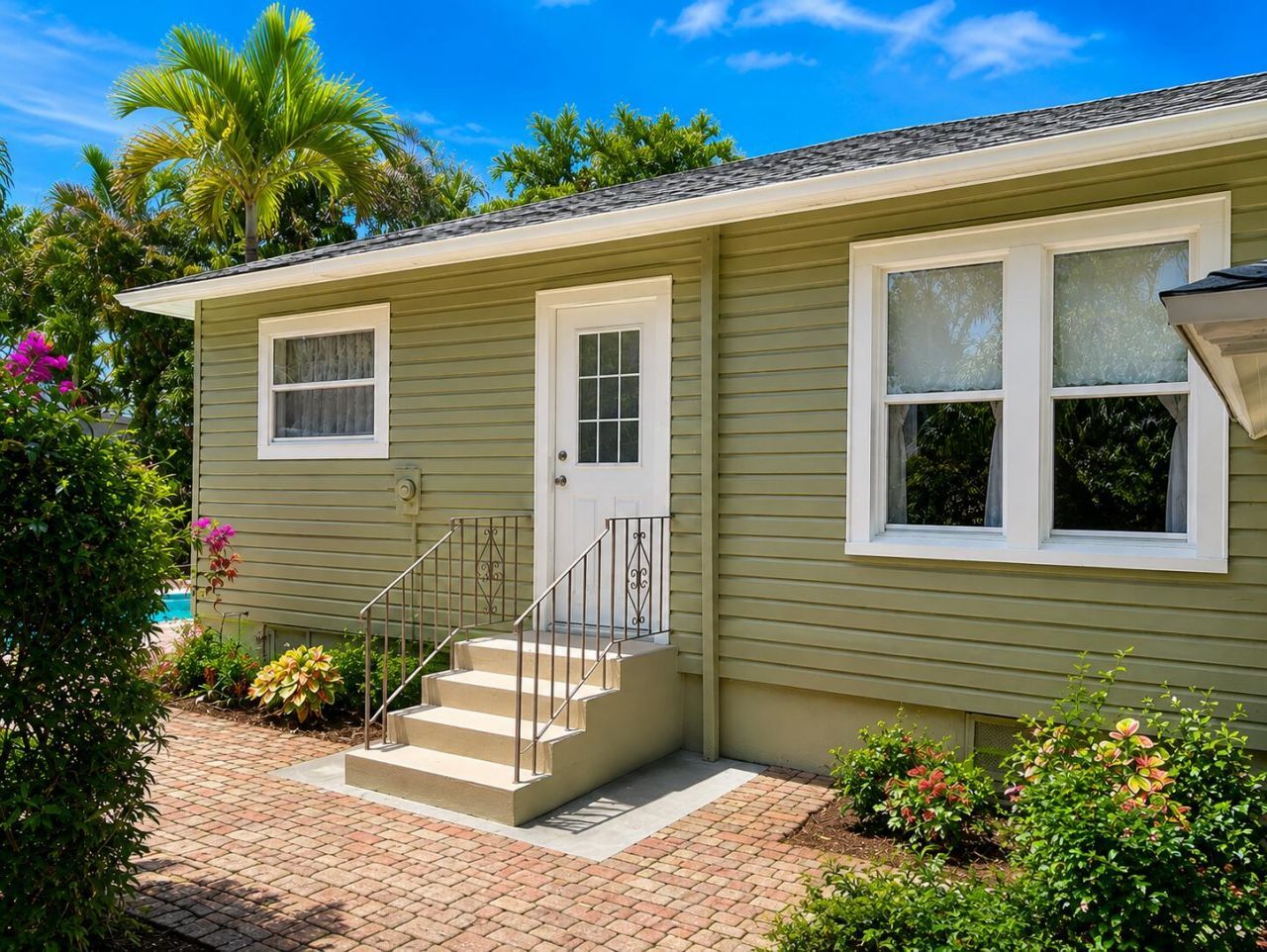 1424 S Palmway, Lake Worth Beach, FL 33460 Photo