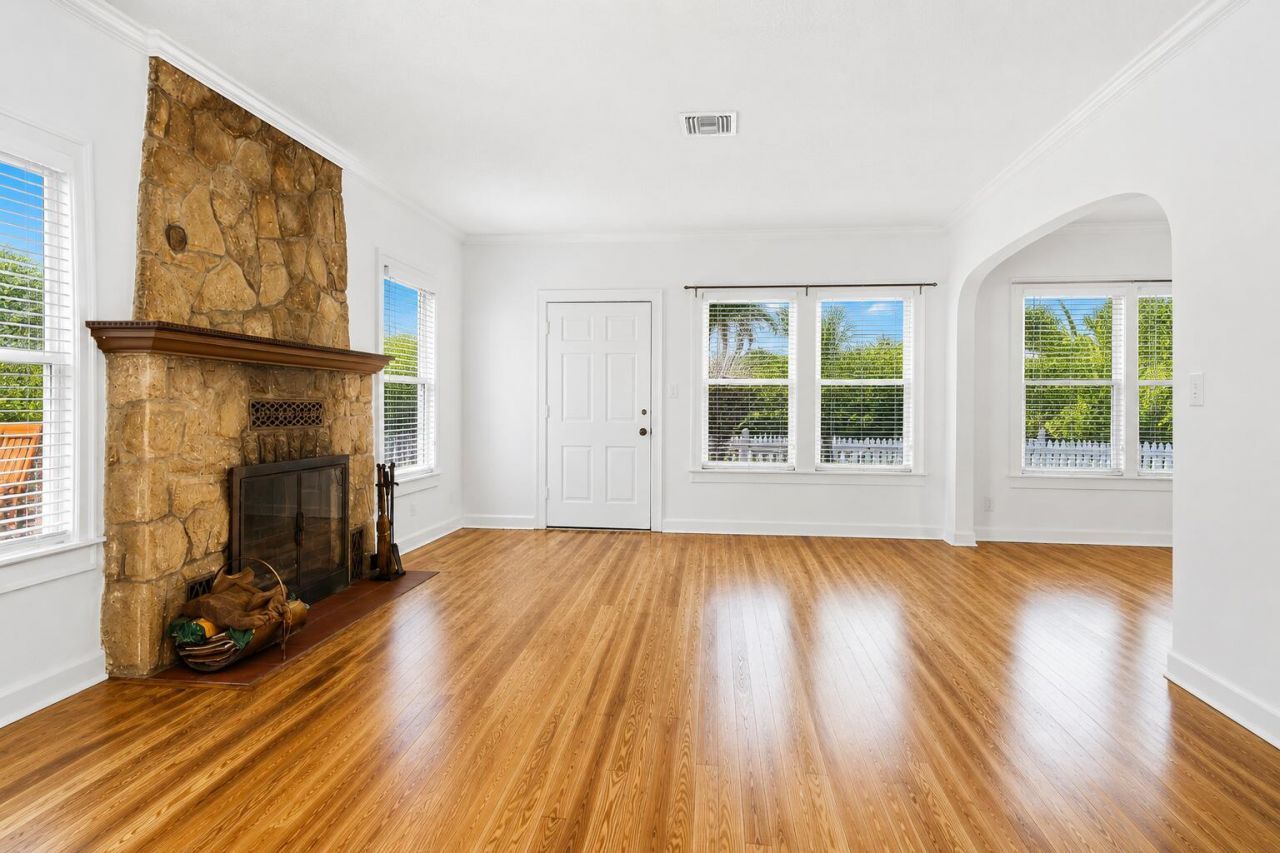 1424 S Palmway, Lake Worth Beach, FL 33460 Photo