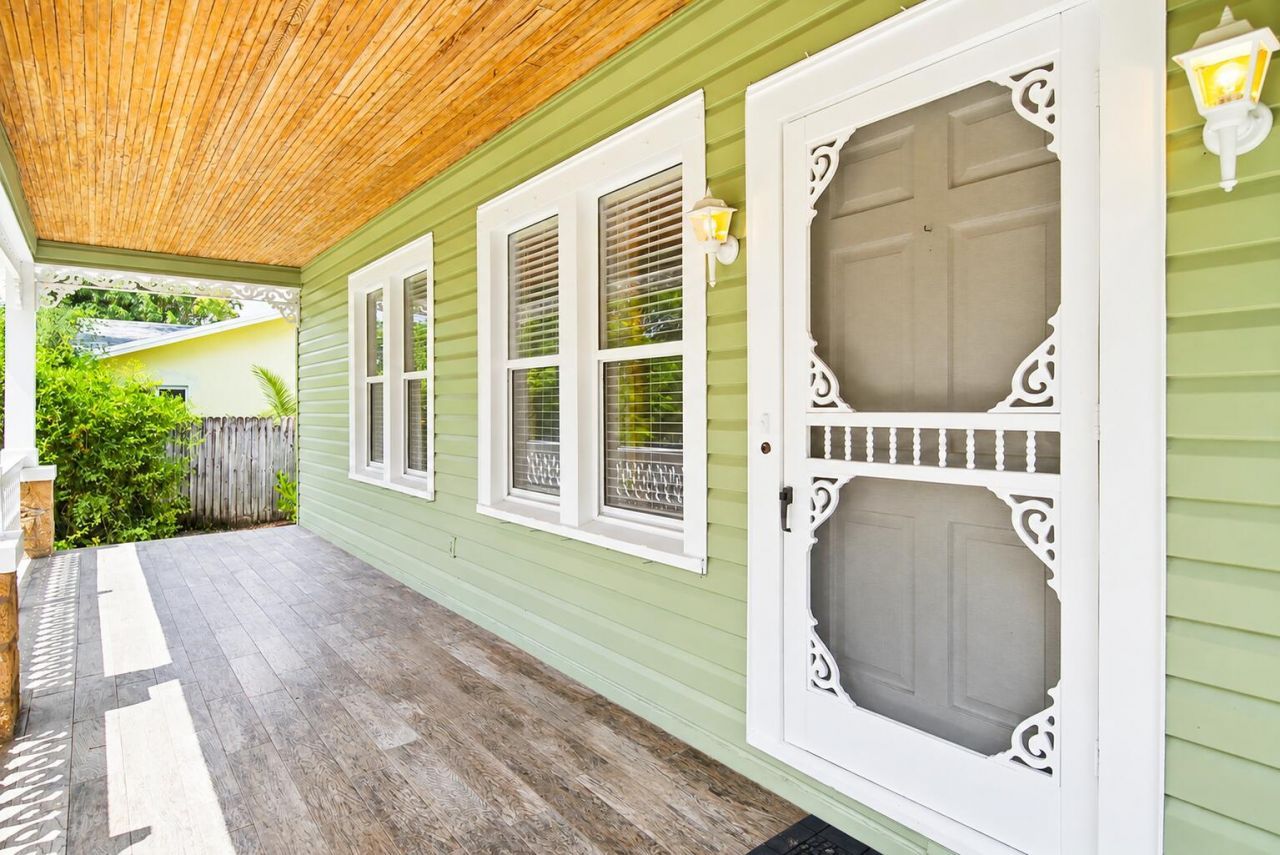 1424 S Palmway, Lake Worth Beach, FL 33460 Photo