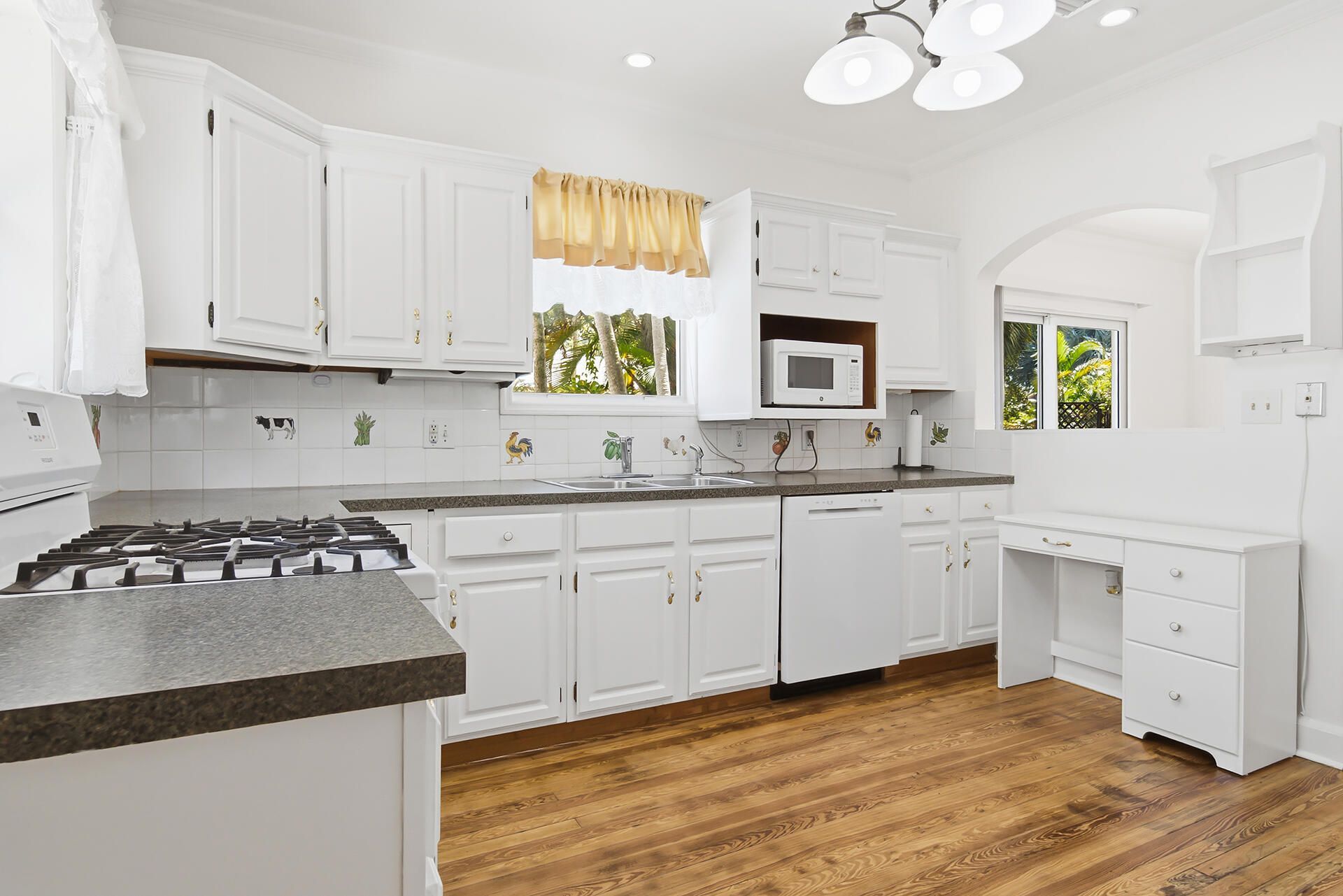 1424 S Palmway, Lake Worth Beach, FL 33460 Photo
