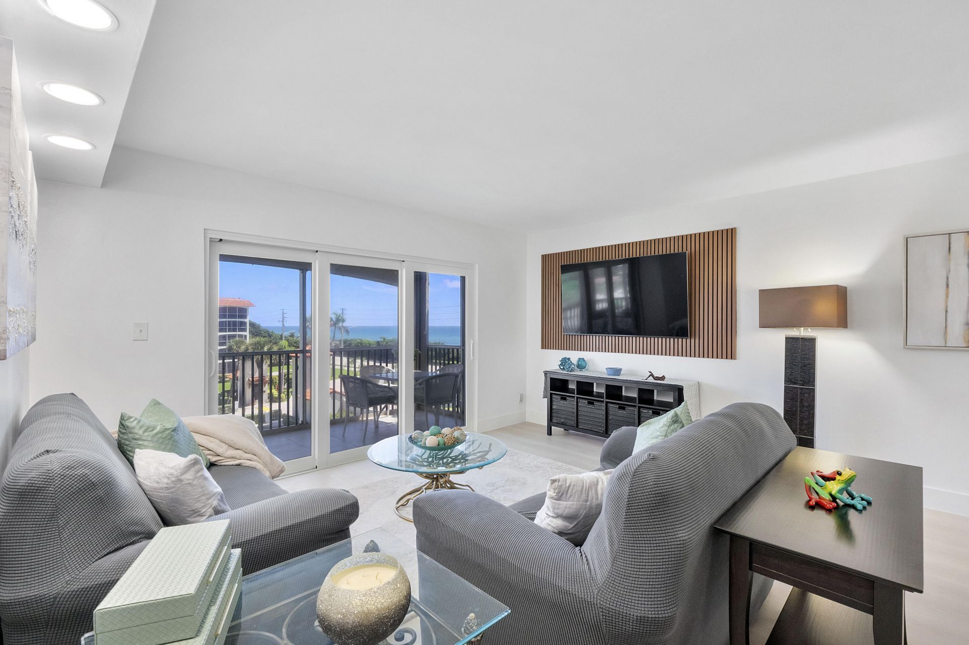 2871 N Ocean Boulevard, Unit D406, Boca Raton, FL 33431 Photo