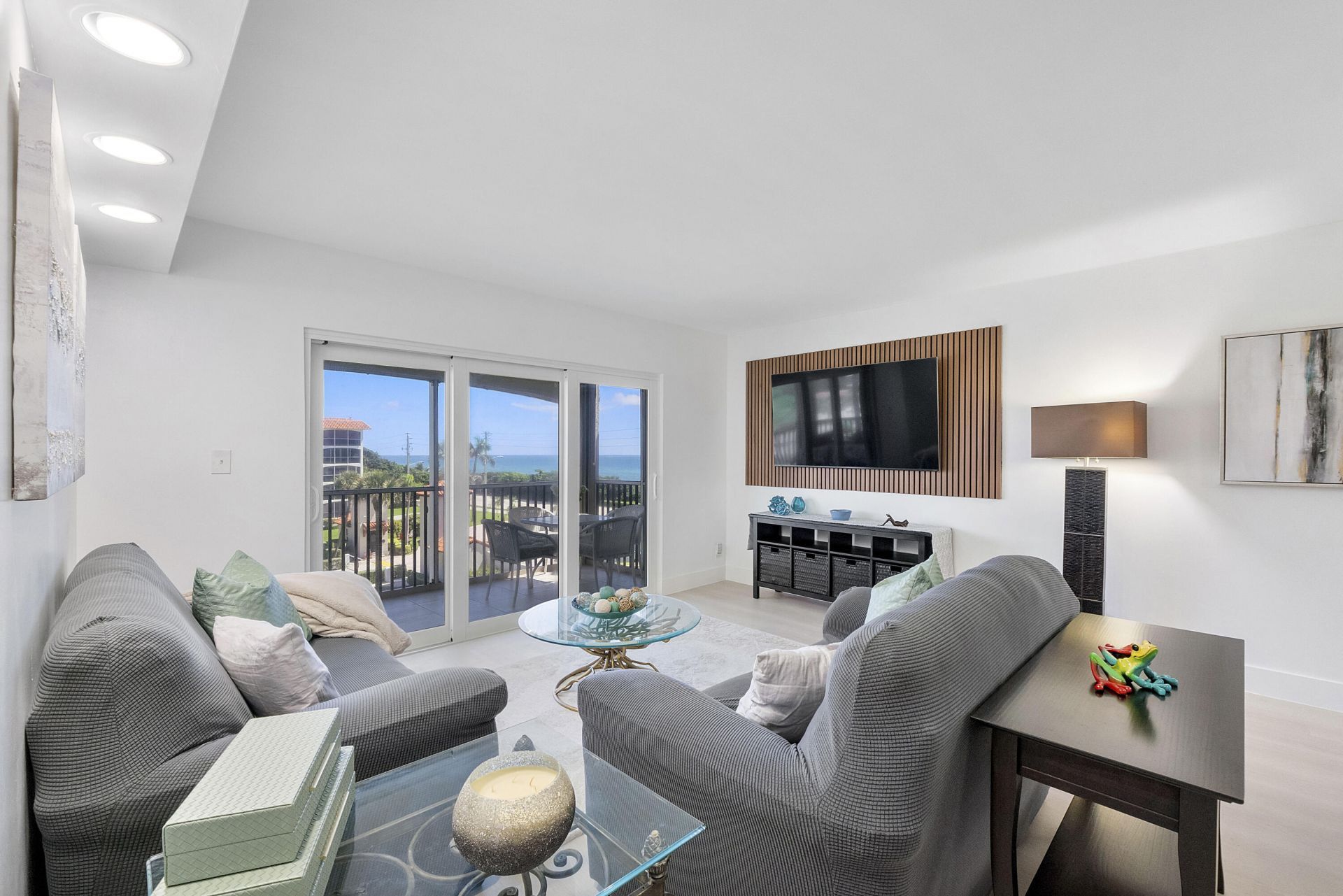 2871 N Ocean Boulevard, Unit D406, Boca Raton, FL 33431 Photo