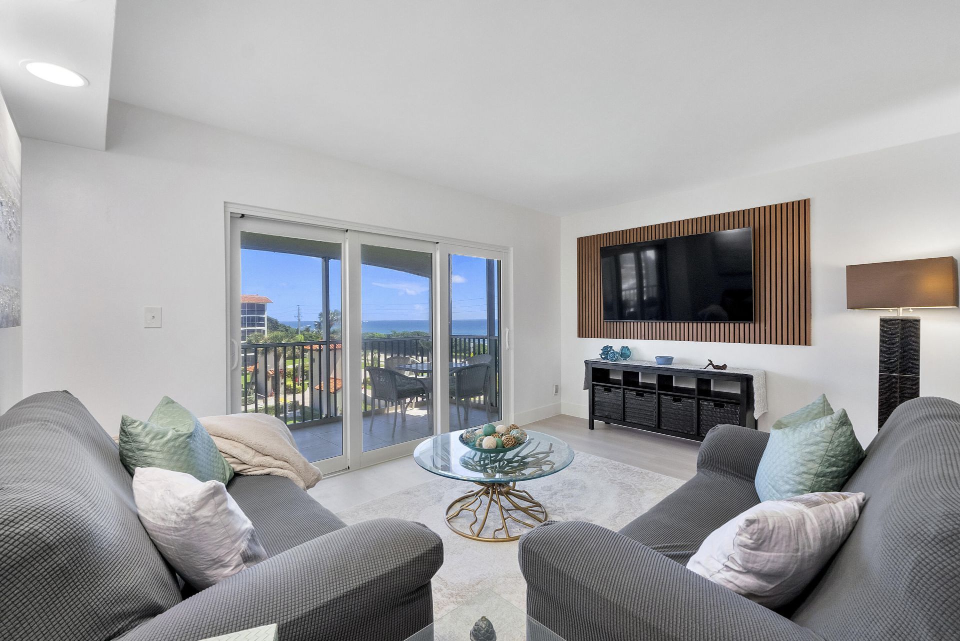 2871 N Ocean Boulevard, Unit D406, Boca Raton, FL 33431 Photo