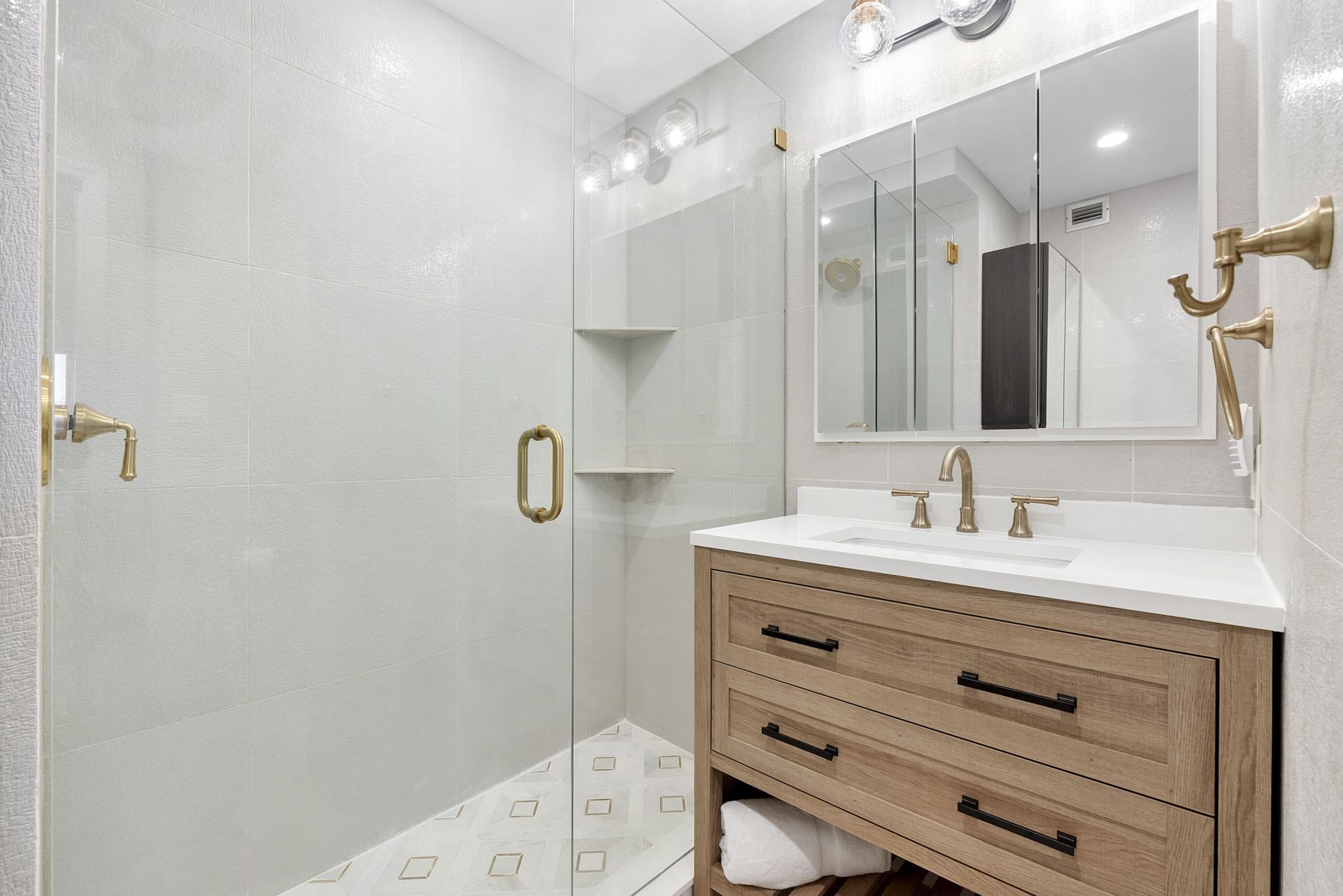 2871 N Ocean Boulevard, Unit D406, Boca Raton, FL 33431 Photo
