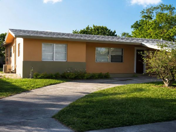 920 NE 50th Street, Deerfield Beach, FL 33064