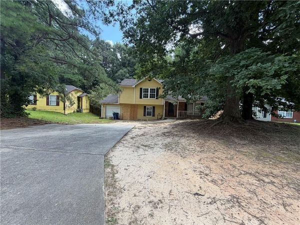 6495 Emerald Pointe Circle , College Park, GA 30349