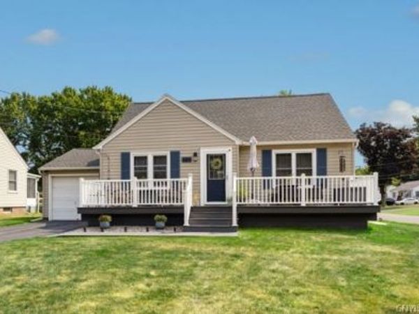 105 Keith Drive, Syracuse, NY 13212
