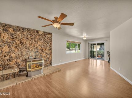274 Beverly Way, Gardnerville, NV 89460 Photo