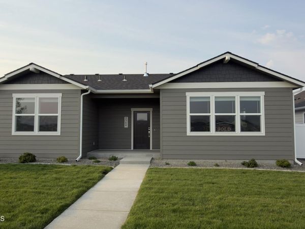 5364 E Antares Ln, Post Falls, ID 83854