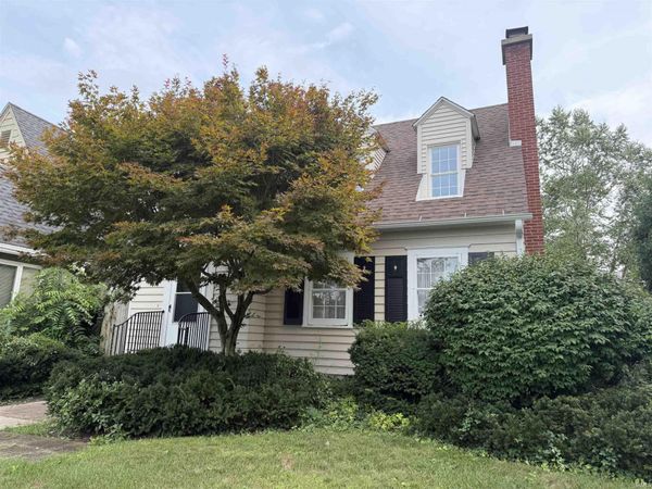 1006 E Oakside Street, South Bend, IN 46614