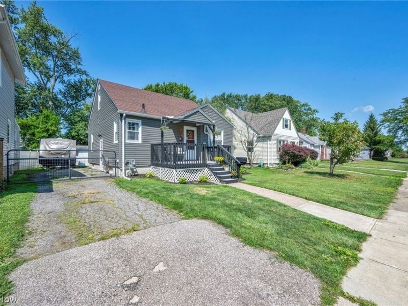 166 Brandtson Avenue, Elyria, OH 44035 Photo 2