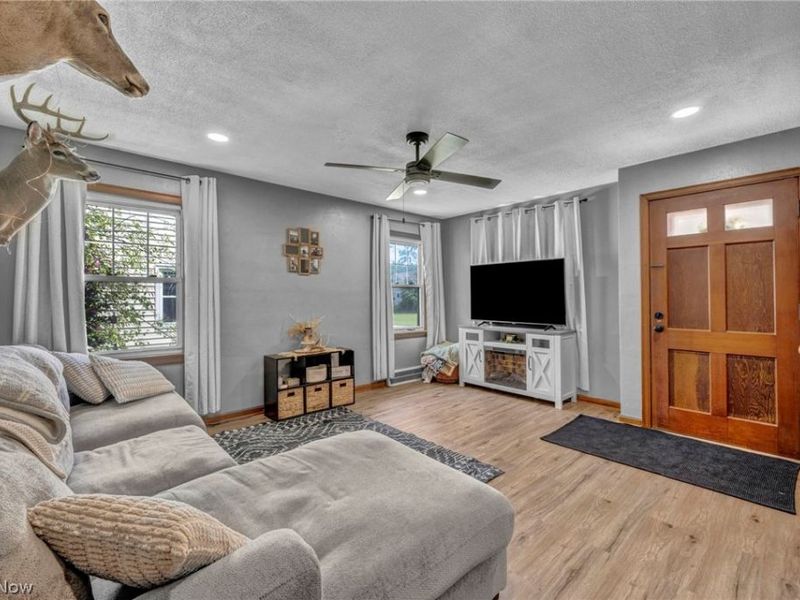 166 Brandtson Avenue, Elyria, OH 44035 Photo 9