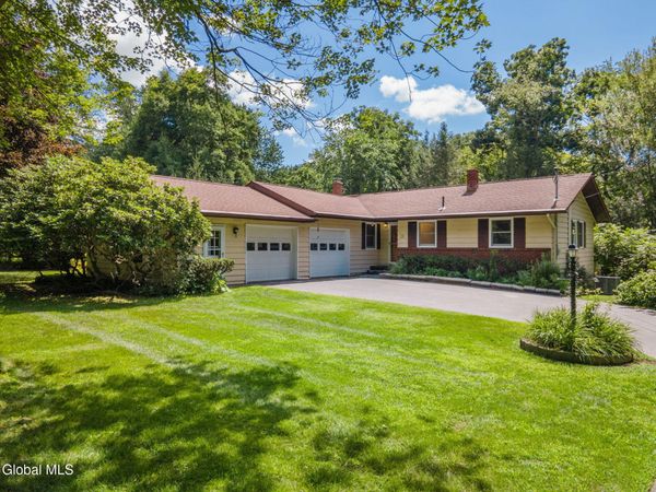 23 Van Winkle Drive, Rensselaer, NY 12144