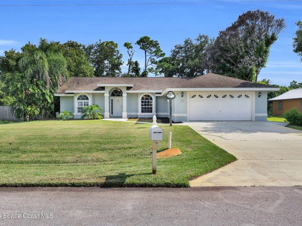 4707 Paleo Pines Circle , Fort Pierce, FL 34951