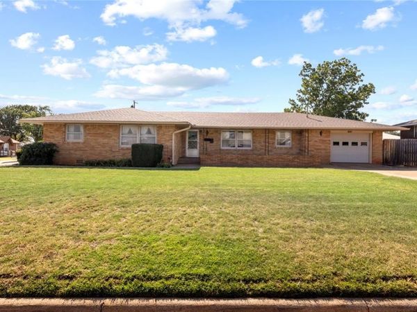 601 N Kansas Street, Weatherford, OK 73096