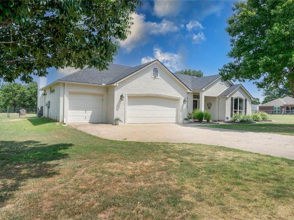 5825 S 286th East Avenue , Broken Arrow, OK 74014