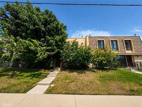 15051 Chatsworth St, San Fernando, CA 91345