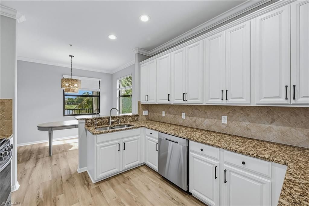 3153 Aviamar Cir, Unit 202, Naples, FL 34114 Photo