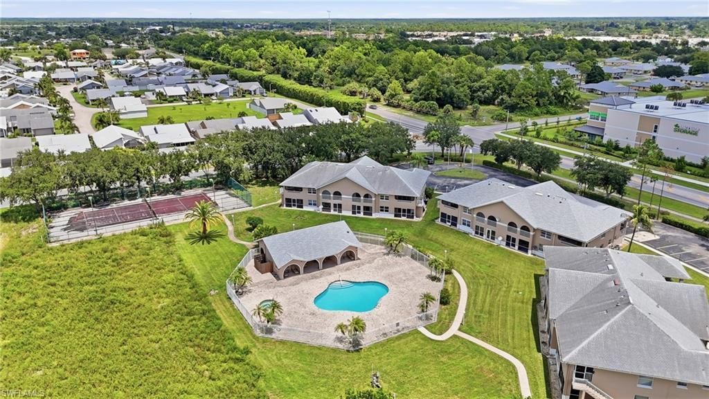 20 Cosmopolitan Dr, Unit 6, Lehigh Acres, FL 33936 Photo