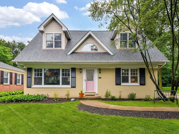 701 Willis Street , Glen Ellyn, IL 60137