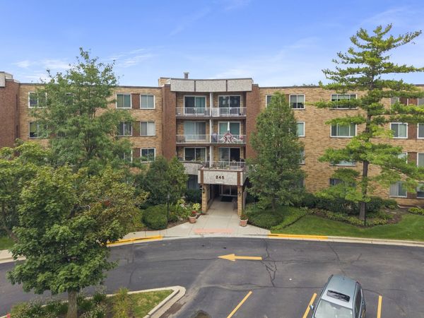245 S Park Lane, Unit 103, Palatine, IL 60074