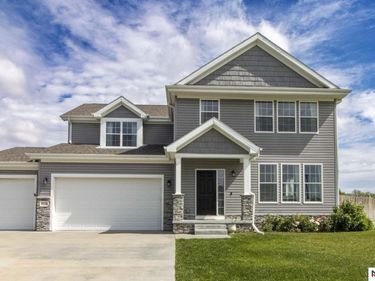 10348 White Pine Road, Lincoln, NE 68527