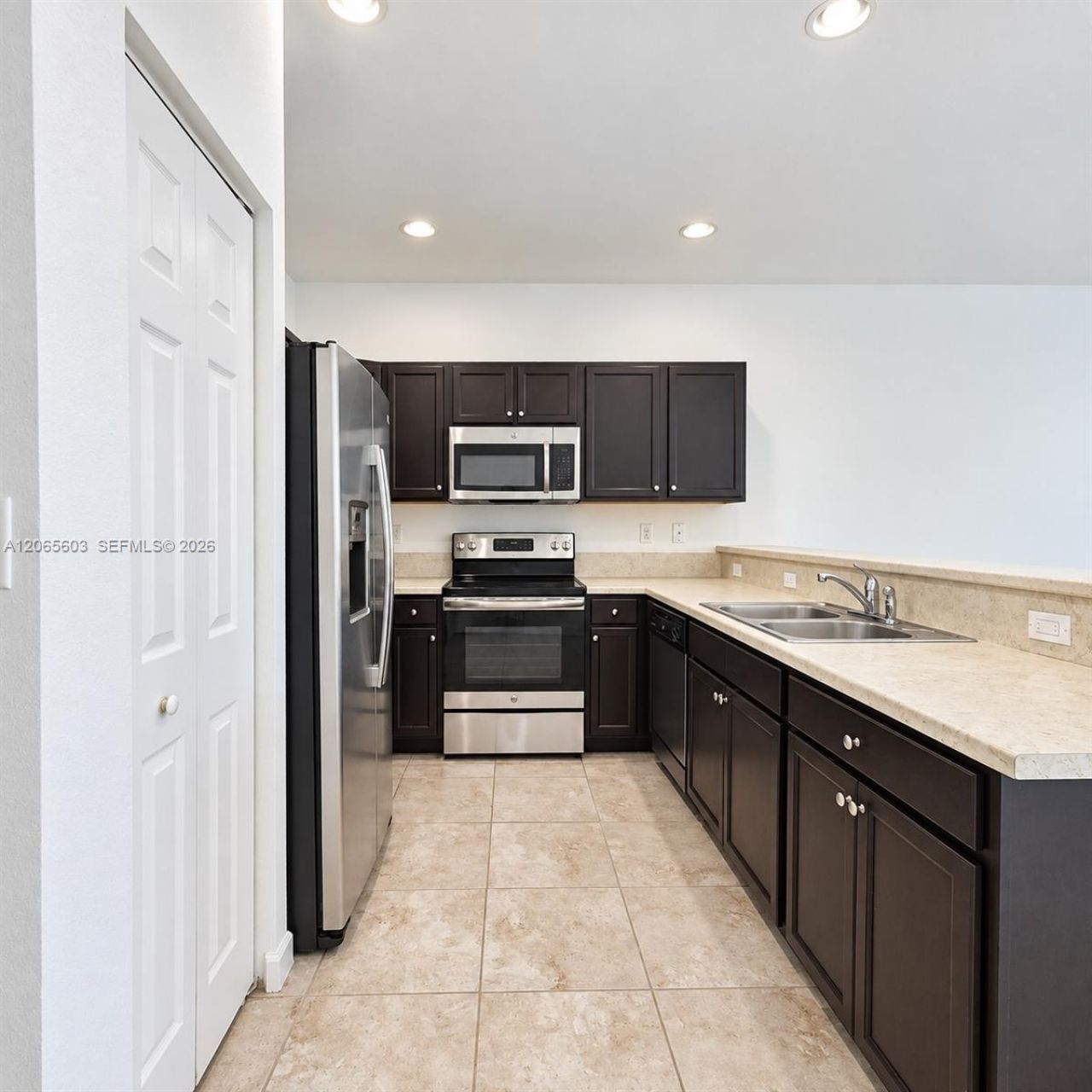 413 SE 32nd Ter, Unit 413, Homestead, FL 33033 Photo
