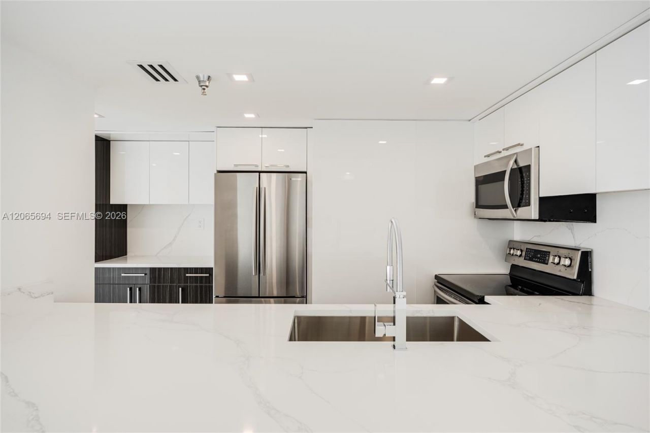 650 West Ave , Unit 3008, Miami Beach, FL 33139 Photo