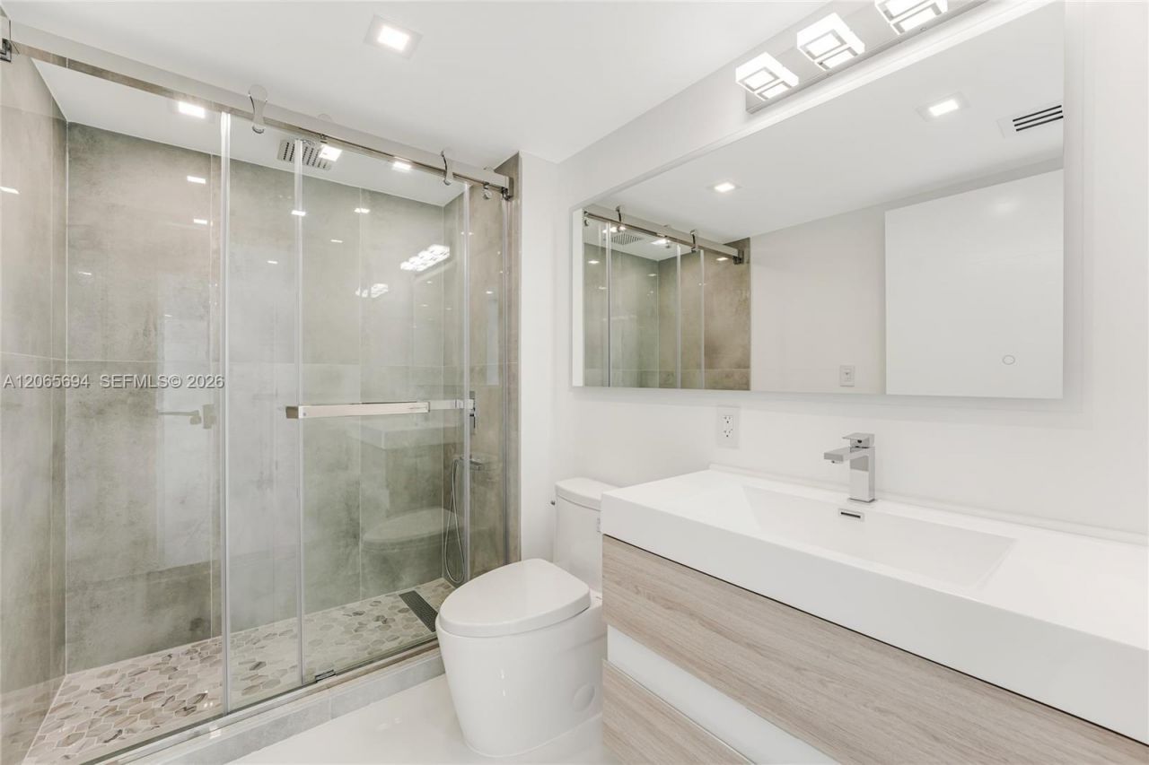 650 West Ave , Unit 3008, Miami Beach, FL 33139 Photo