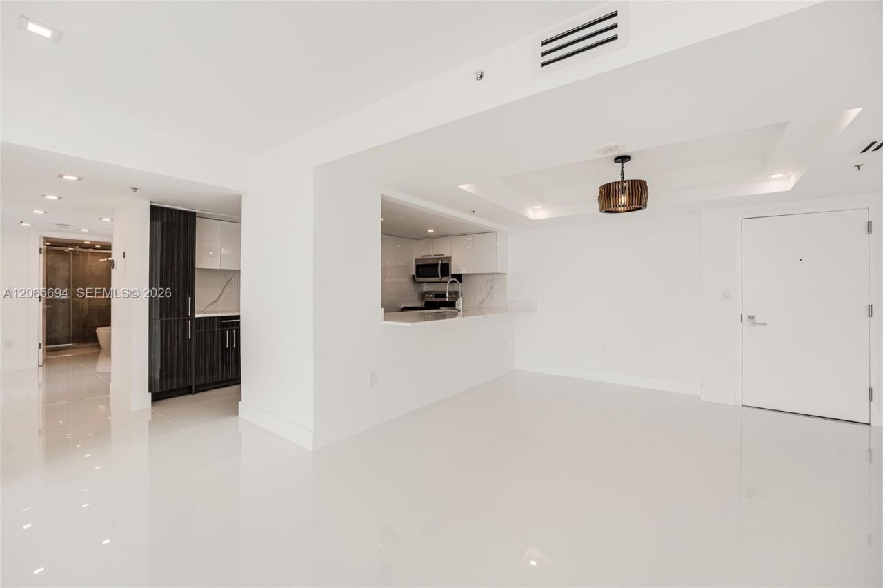 650 West Ave , Unit 3008, Miami Beach, FL 33139 Photo
