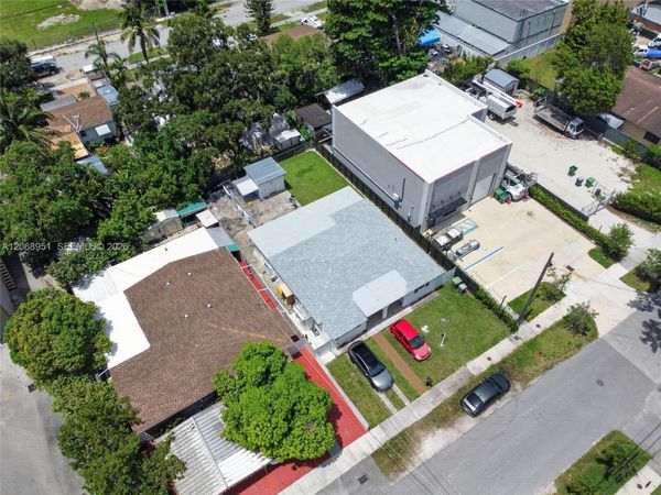 7151 SW 42nd St , Miami, FL 33155
