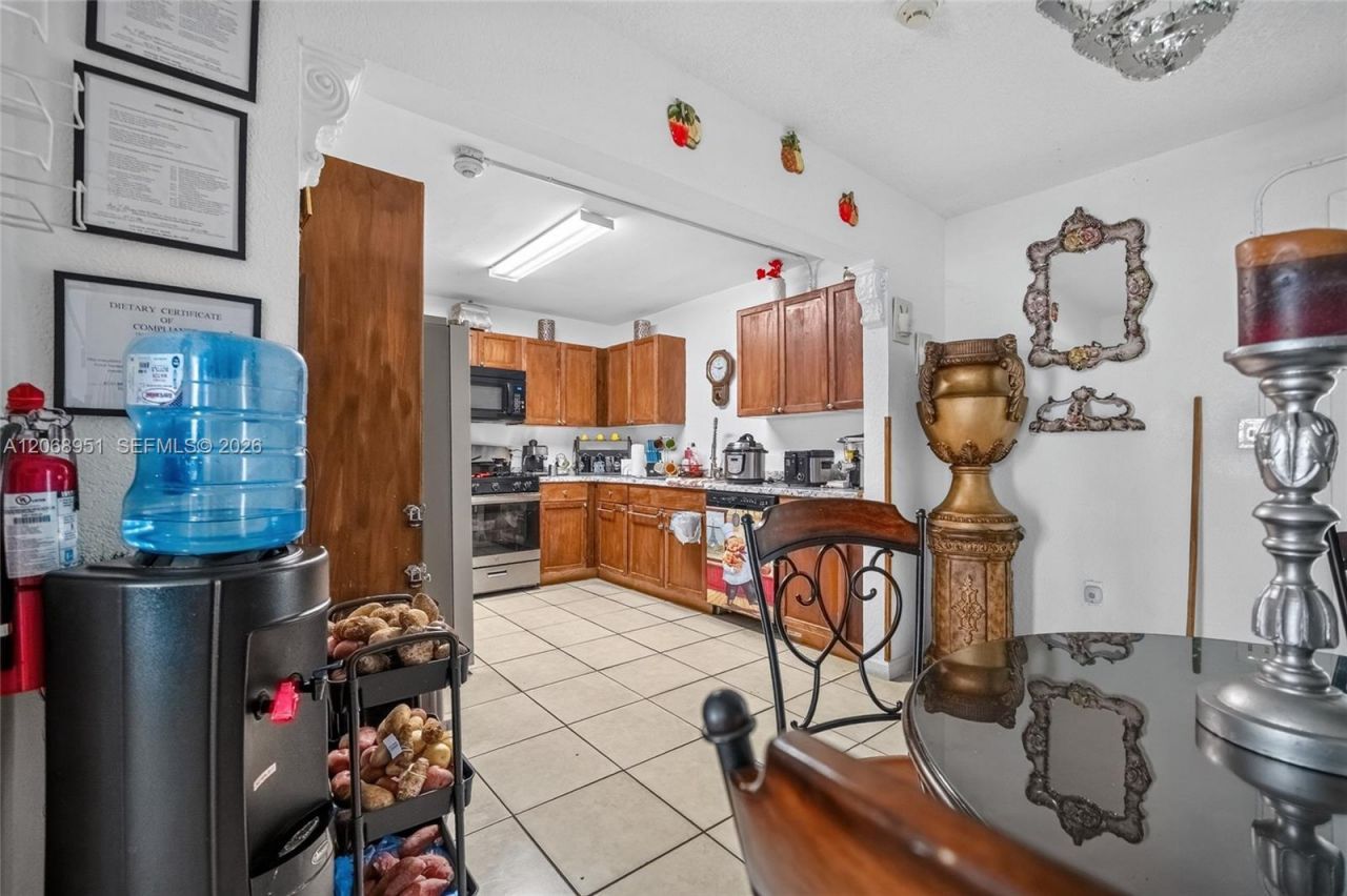 7151 SW 42nd St , Miami, FL 33155 Photo