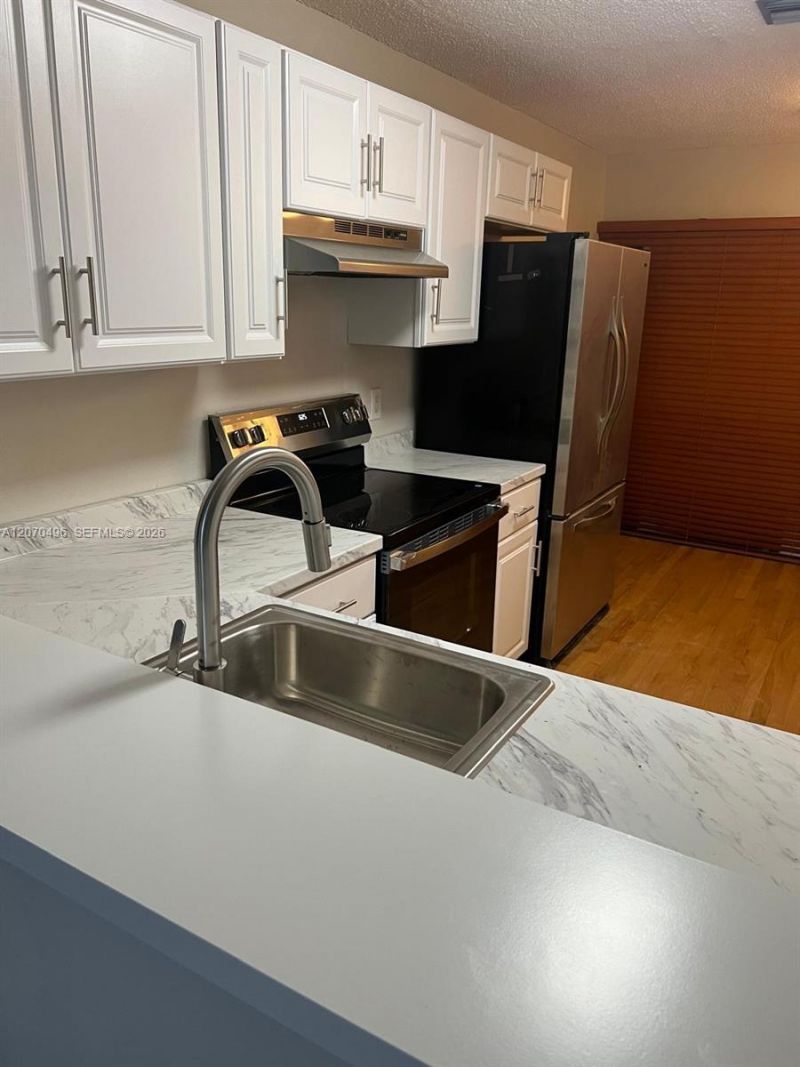 3340 Torremolinos Ave , Unit A-40, Doral, FL 33178 Photo
