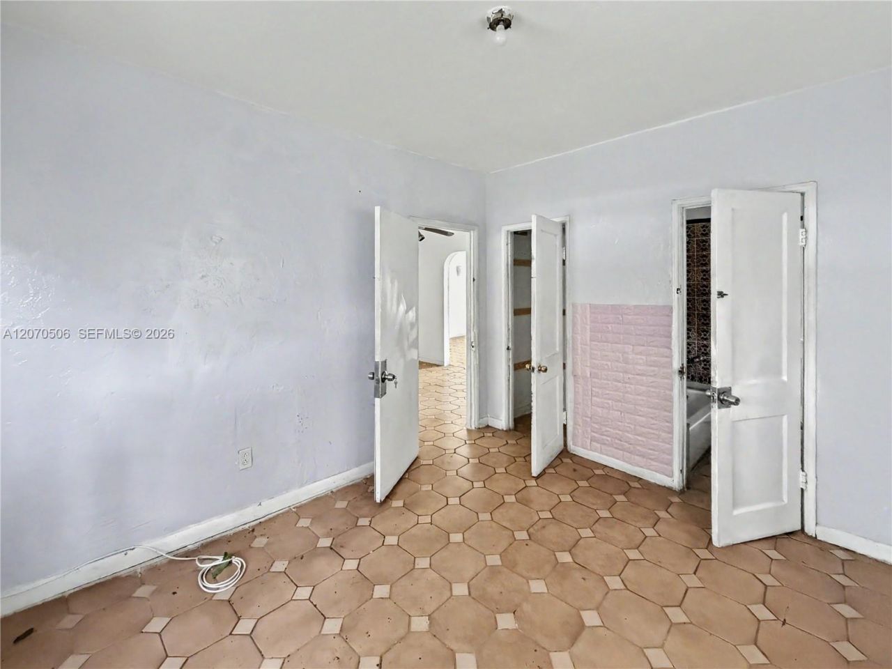 Please Call For Address, Miami, FL 33125 Photo