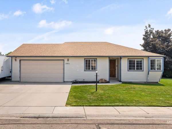 3971 W Sugar Creek Dr, Meridian, ID 83646