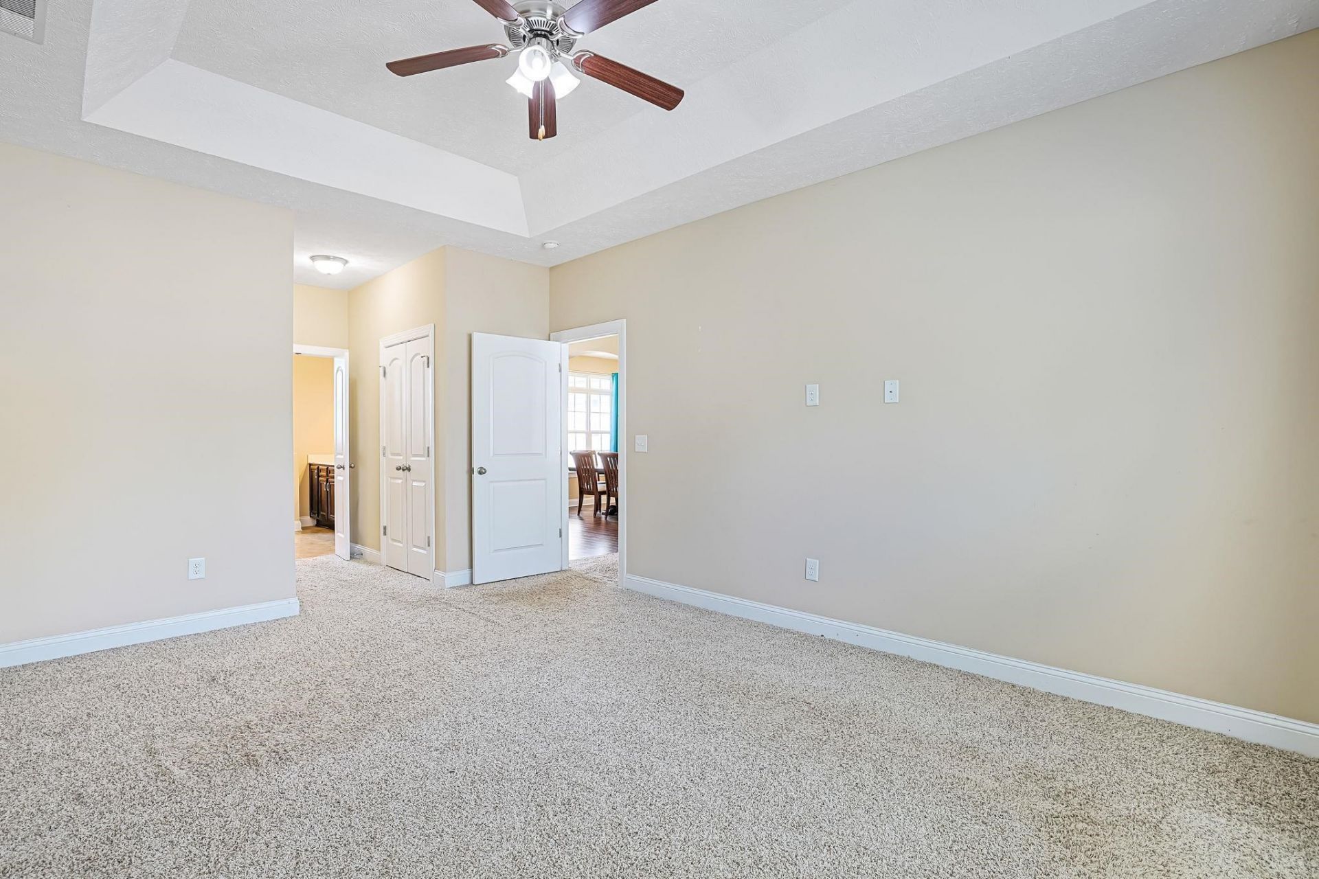 281 Camrose Way Photo 23